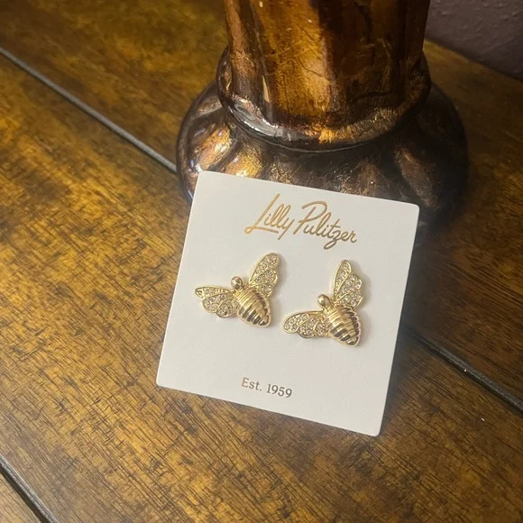 ✨NWT - Lilly Pulitzer Gold Bee Earrings✨ - Picture 3 of 4